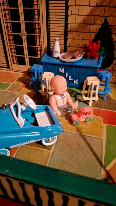 T. Cohn 1958 (MCM) Mid-Century Metal Dollhouse #99 Marx Renwal Plasco Miniature Museum RetroMemento