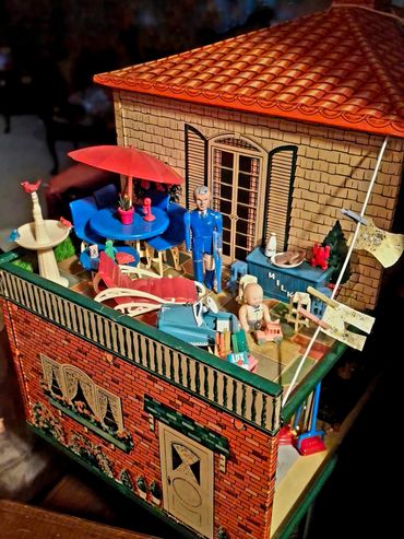 T. Cohn 1958 (MCM) Mid-Century Metal Dollhouse #99 Marx Renwal Plasco Miniature Museum RetroMemento