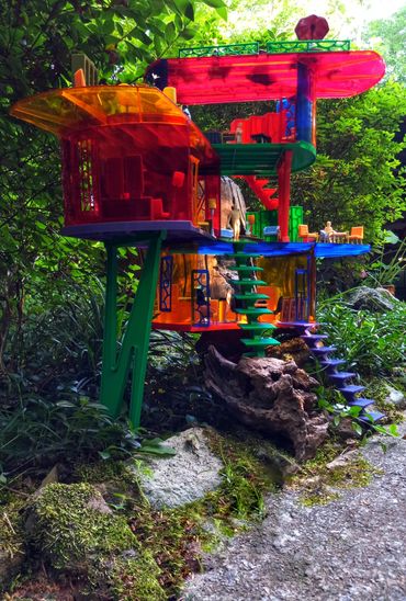 RetroMemento Dollhouse Museum Miniature Imagination MARX 1969 Modern Atomic Frank Lloyd Wright MCM