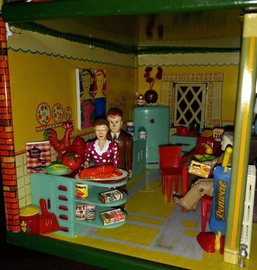 T. Cohn 1958 (MCM) Mid-Century Metal Dollhouse Marx Renwal Plasco Miniature Museum RetroMemento #99