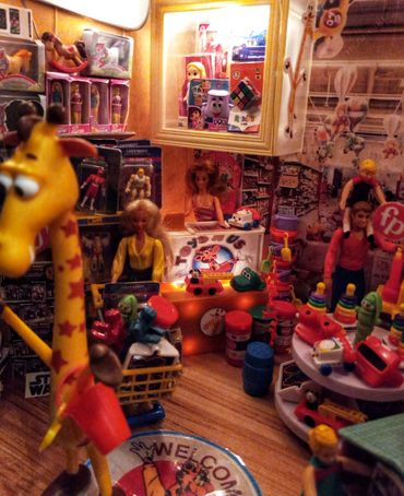 RetroMemento Toys R Us Star Wars Geoffrey Barbie Hot Wheels Mattel Fisher Price Lundby Glamour Gals