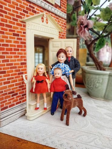 RetroMemento Dollhouse Museum Miniatures Petite Princess Patti IDEAL Toys Japan 1964 1965 Dolls