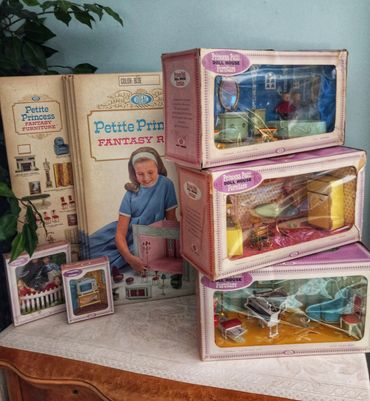 RetroMemento Dollhouse Museum Miniatures Petite Princess Patti IDEAL Toys Japan 1964 1965 Hong Kong