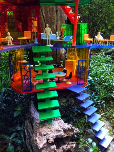 RetroMemento Dollhouse Wonderment Museum Miniature Imagination Atomic MARX 1969 Modern Kaleidoscope