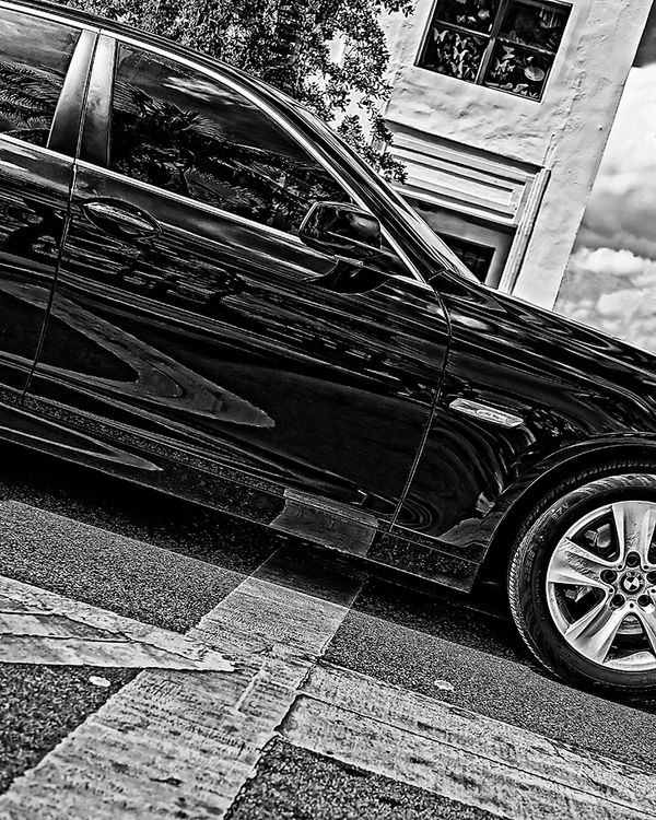 Black BMW 530i