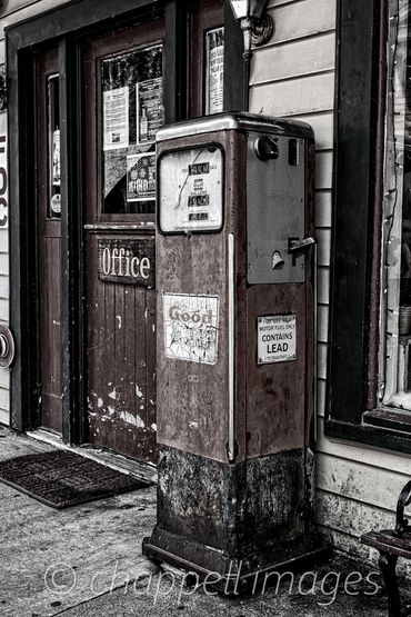 An old Gulf Gas Pump sits outside a store in Bowing Rock, NC