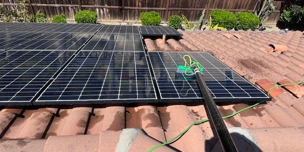 brush cleaning solar panels