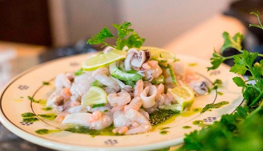 just puglia facina ricette CRUDO DI CALAMARI E GAMBERI