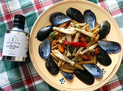justpugiafctory in the kitchen
Fusilli with mussels and cannolicchi