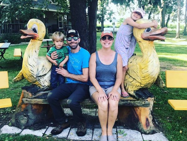 Family pictures on the Duck Bench in Pardeeville WI at Duck Creek Campground