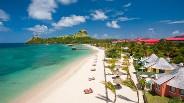 Sandals Grande St. Lucia is one of my favorite Sandals resorts. The beach is absolutely beautiful.
