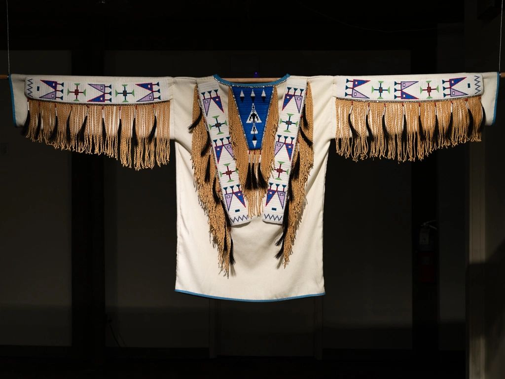 war shirt, beadwork, thunderbird, sharon rose kootenay, sharon cherweniuk, Alberta metis artist