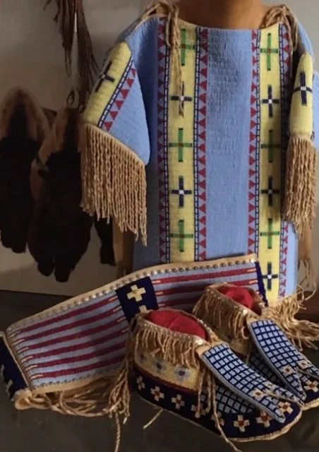 beaded shirt, moccasins, beaded belt, sharon rose kootenay, sharon cherweniuk, Alberta metis artist