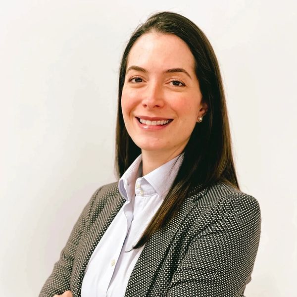 Dr Cinthia Riguetto is a specialist endocrinologist and diabetologist with expertise in the manageme