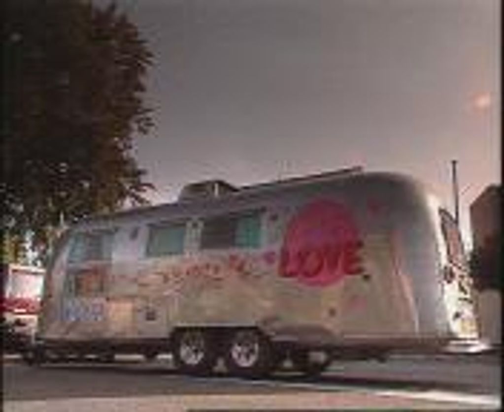 All You Need Is Love Caravan 1993. Fotocredit Beeld & Geluid Wiki.