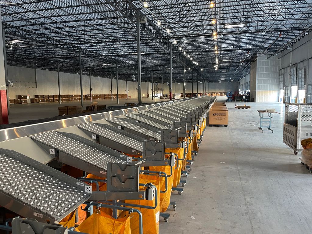 USPS Distribution Center convey belt system