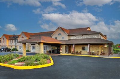 Stony Creek Inn - our home for 2 nights and just a few minutes from the golf courses. The perfect go