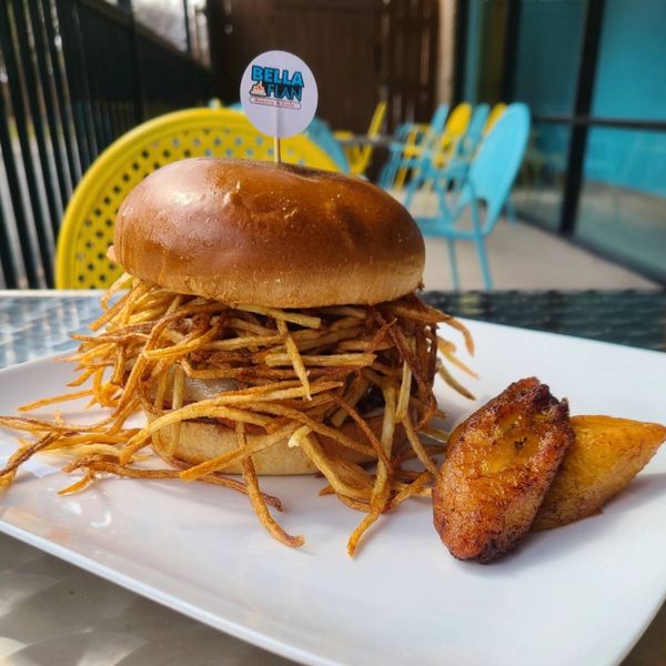 Bella Frita Burger