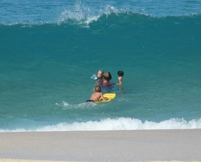 Families learn mindfulness in the ocean to keep them safe