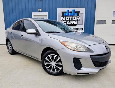 2013 Mazda MAZDA3 i SV's photo