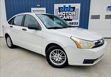 2010 Ford Focus SE's photo