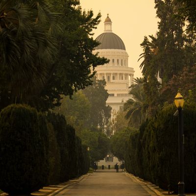 Sacramento large white Capitol building