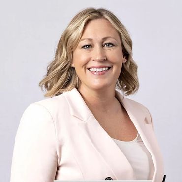 BECKY KELDERMAN
SEMINAR COORDINATOR