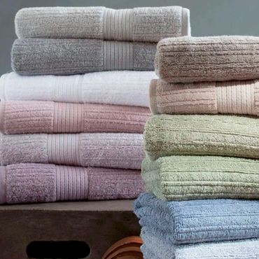 TOALHAS FELPUDAS E MACIAS PARA ENFEITAR SUA CASA E TE PROPORCIONAR O MAXIMO DE CONFORTO!