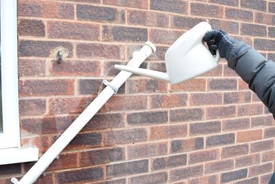 How to defrost a frozen condensate pipe