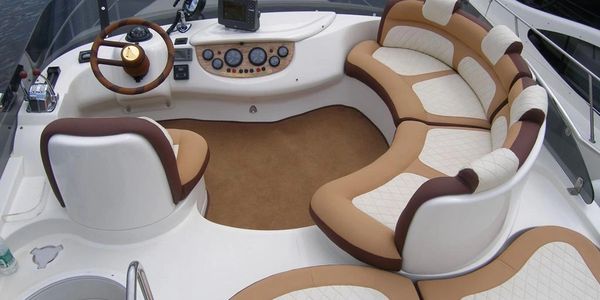 Boat seats Upholstery, Yacht Upholstery, Pontoon Boats Upholstery
