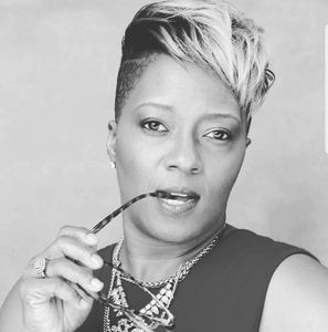 Ms. Mimi Hawkins, the Stylist, educator, the Hair Therapist!