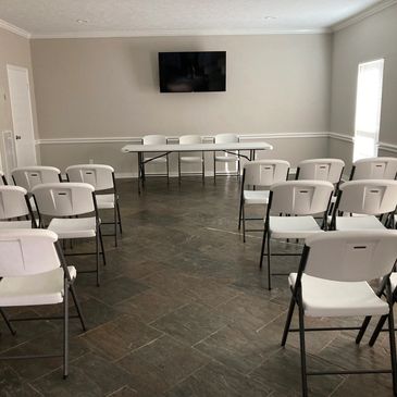 Williamsburg Colony Clubhouse small meeting room