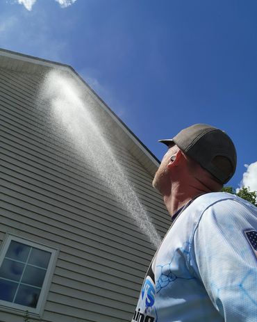 House washing in Oconomowoc