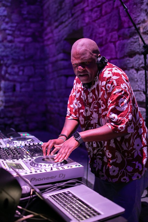 dj preparing the next track to play