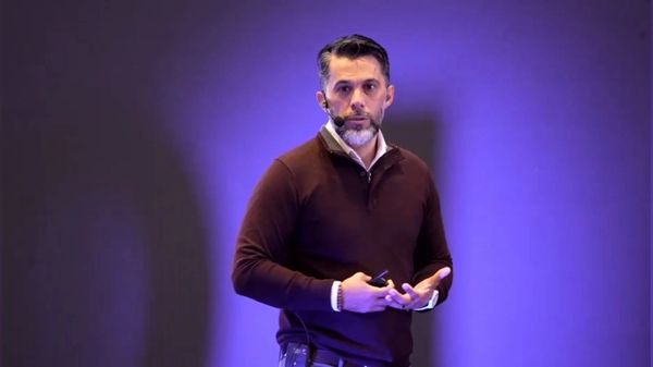 Allan Loría en Conferencia