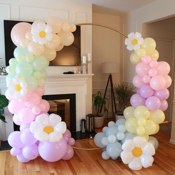 Balloons garlands
Balloons archs
Balloon decorations