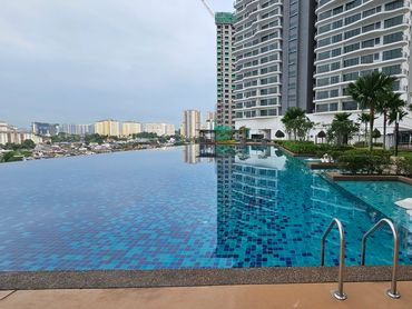 Swimming pool facing the city view