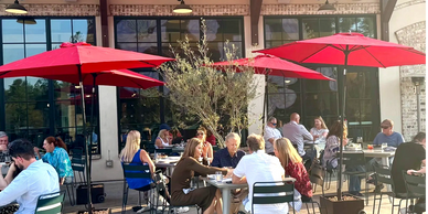 Roberto's patio seating