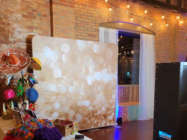 okanagan photobooth
kelowna photobooth 
kelowna photo booth
kelowna weddings
vernon photo booth