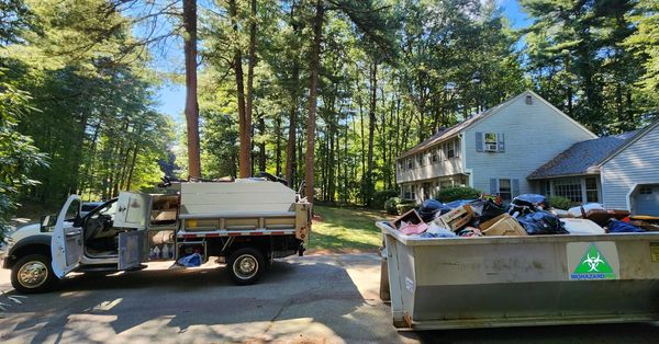 Extreme junk removal and hoarder cleanout that had rodent droppings