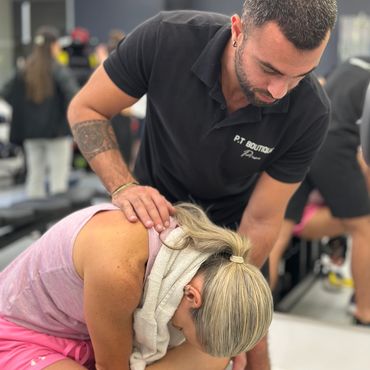 Assisted Stretching with our personal trainer in Hazmieh.