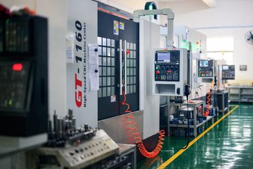 Advanced CNC machining center for high-accuracy metal component manufacturing