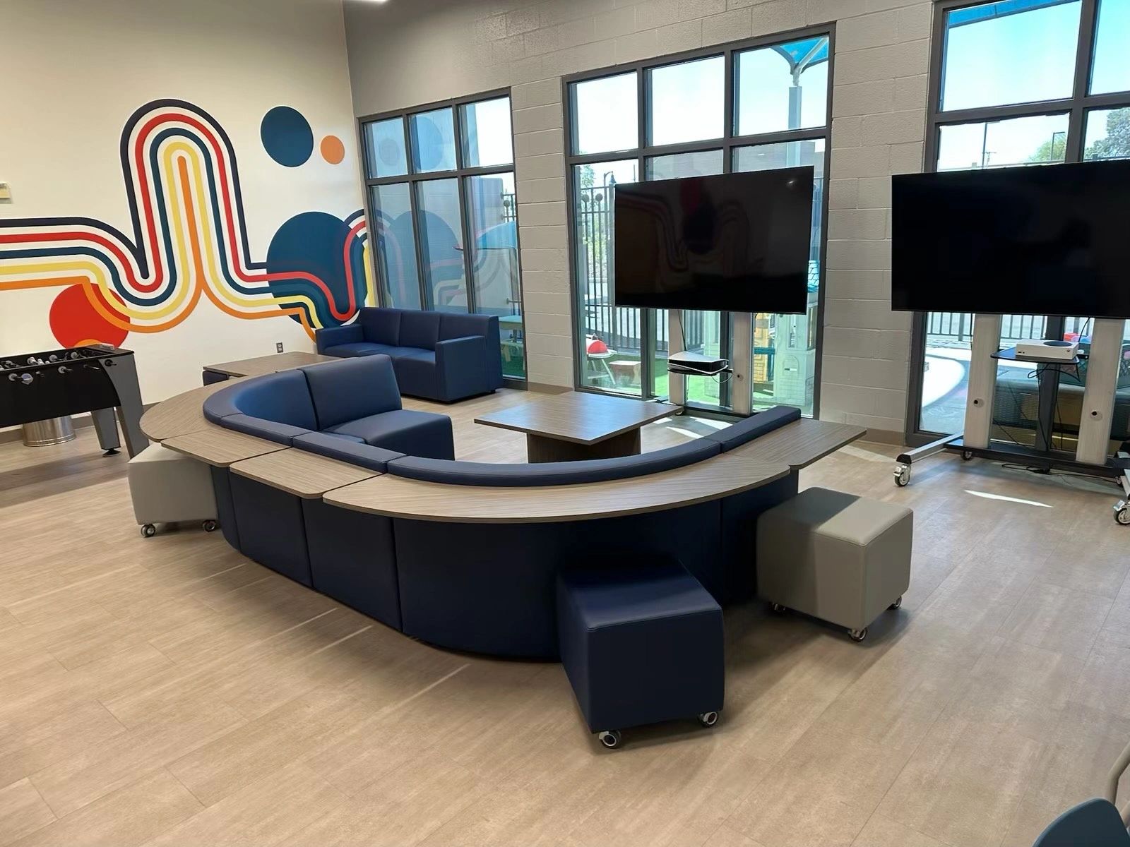 Dealership Installation: Delivered and installed a showroom creating a clean, functional workspace.