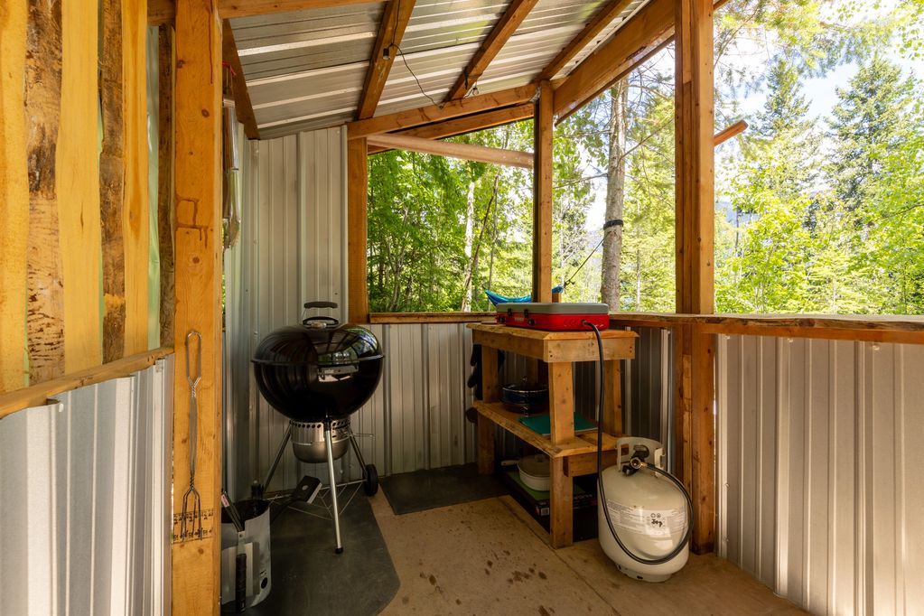 BBQ Hut