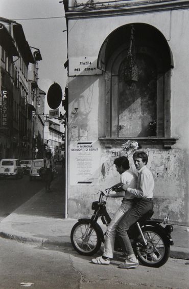 #SFPH001 - Boys on Bike - Rome, 1982
8"x10" - $250
11"x14" - $350
16"x20" - $450
*Matte Optional