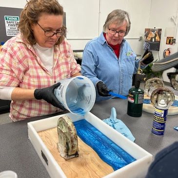 Learn how to use epoxy to make your own lazy susan or charcuterie board