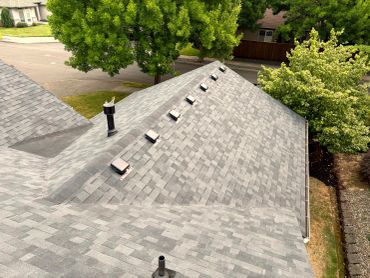 Close up photo pf the Malarkey Highlander Midnight Black shingles