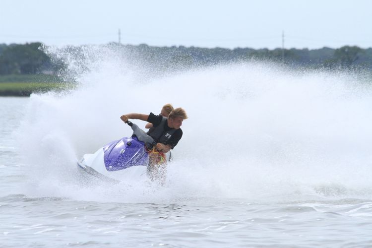 Waverunner jetski rentals wildwood nj cape may stone harbor jersey shore 