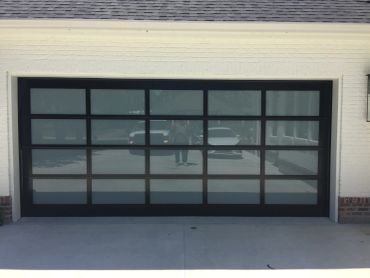 18 x 8 full view, Wayne Dalton door in Houma, Louisiana