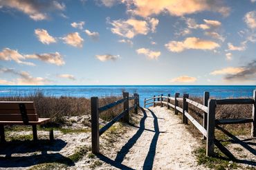 Vacation Rentals in Cape May premier rental - the Bay Breeze - Beach Across the Street